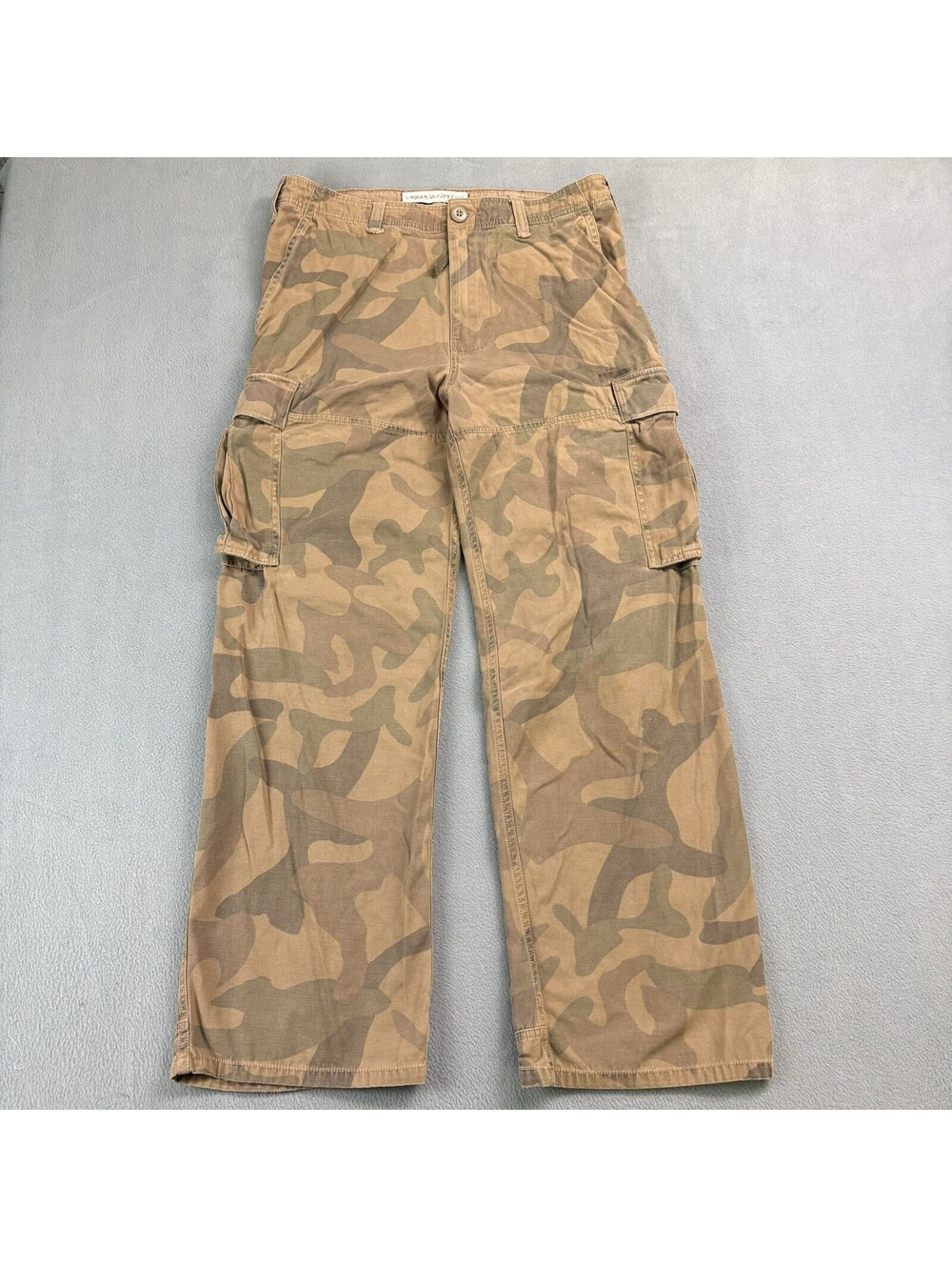 Vintage Y2K Urban Pipeline Camo Cargo Pants Size 32 (Fit 33 x 28 in)